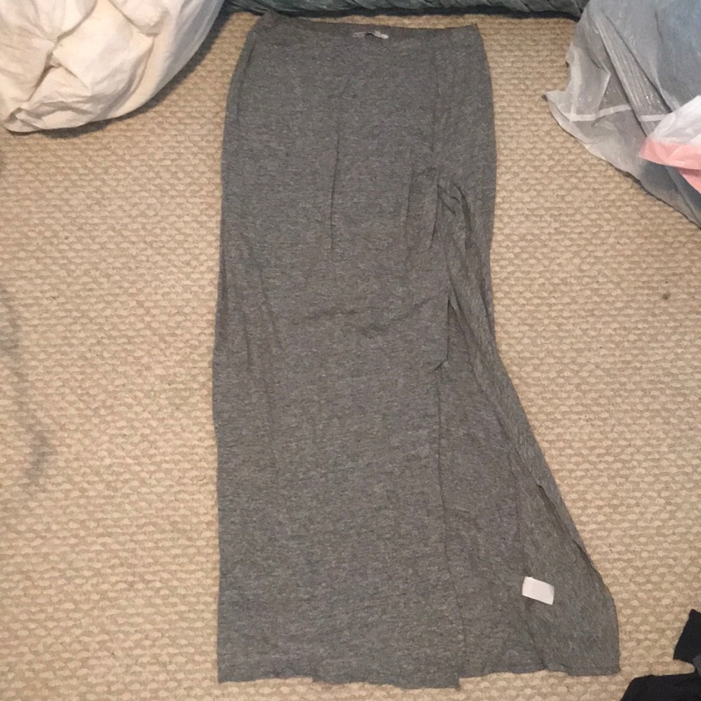 Women’s side slit maxi skirt